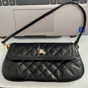 Burberry quilted leather wristlet